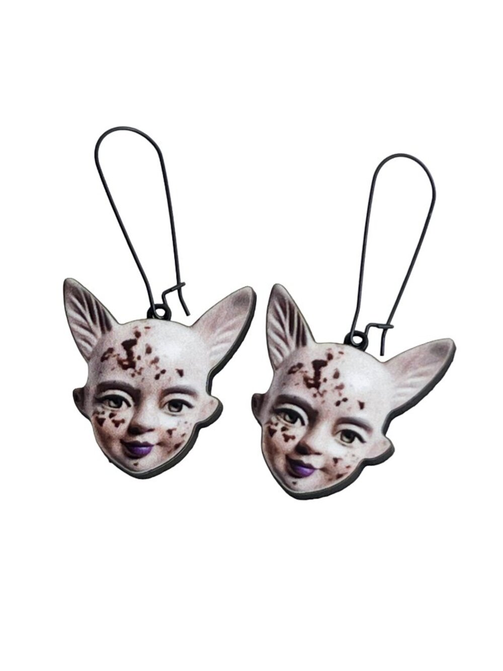 Surreal Alien Cat Doll Face Woodcut Dangle Earrings – Black Kidney Ear Wires